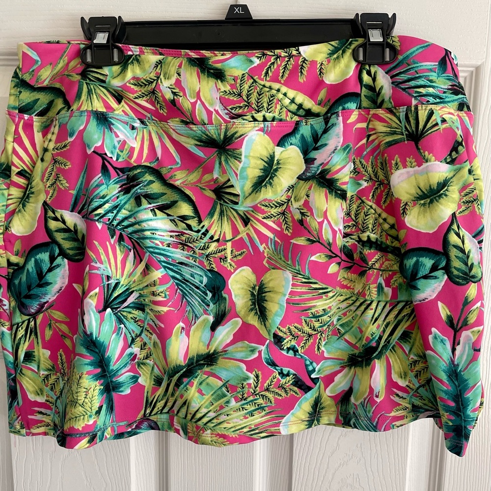 Ladies Tommy Bahama Golf Outfit (Top & Skort)